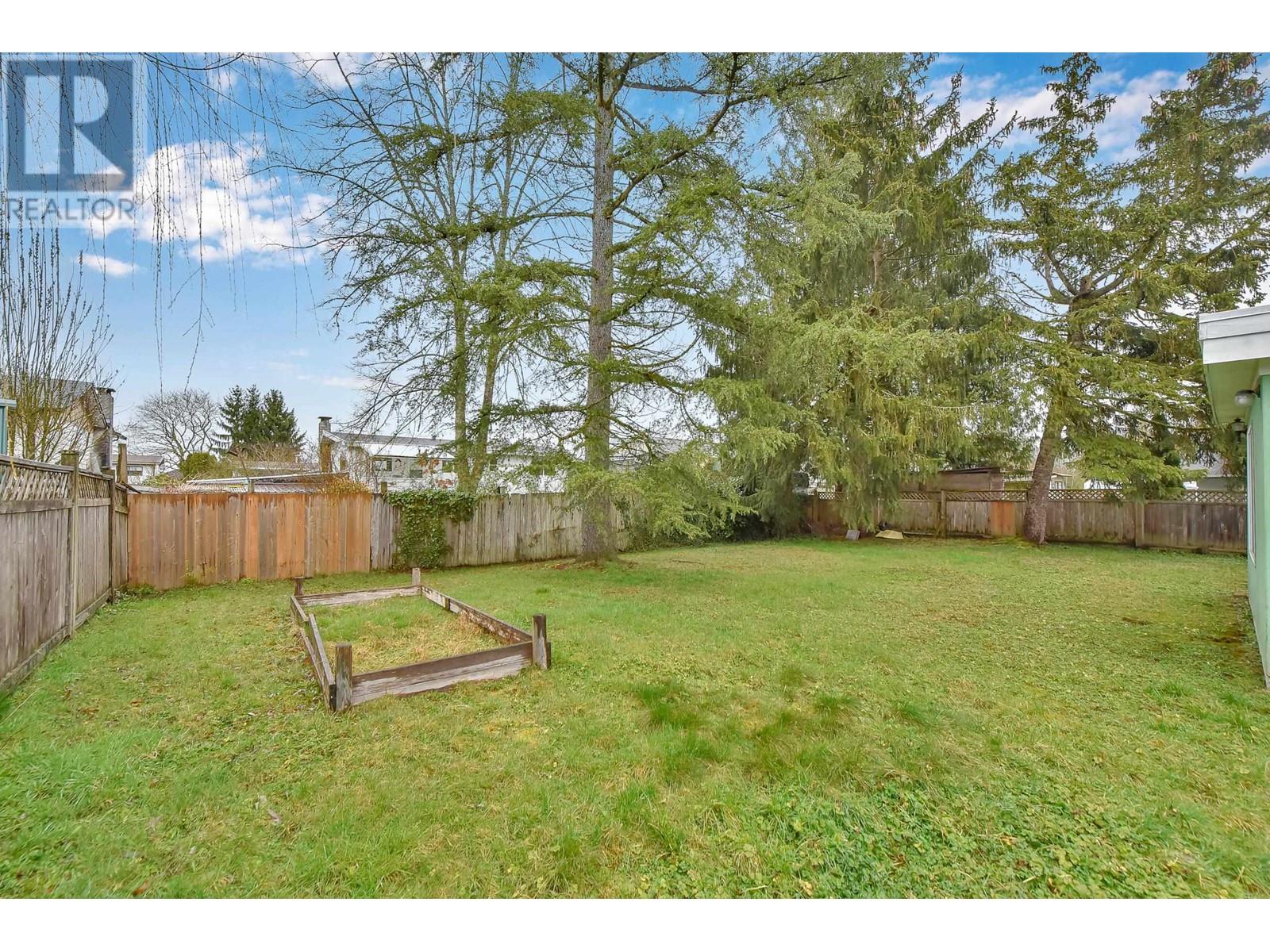 22953 Rogers Avenue, Maple Ridge, British Columbia  V2X 3Z8 - Photo 36 - R2976704