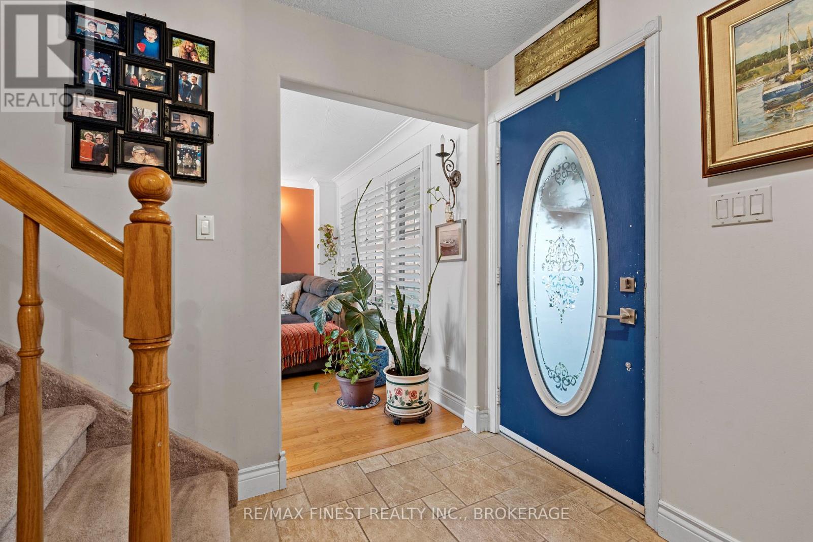 Property at 688 PARKSIDE CRESCENT image 4
