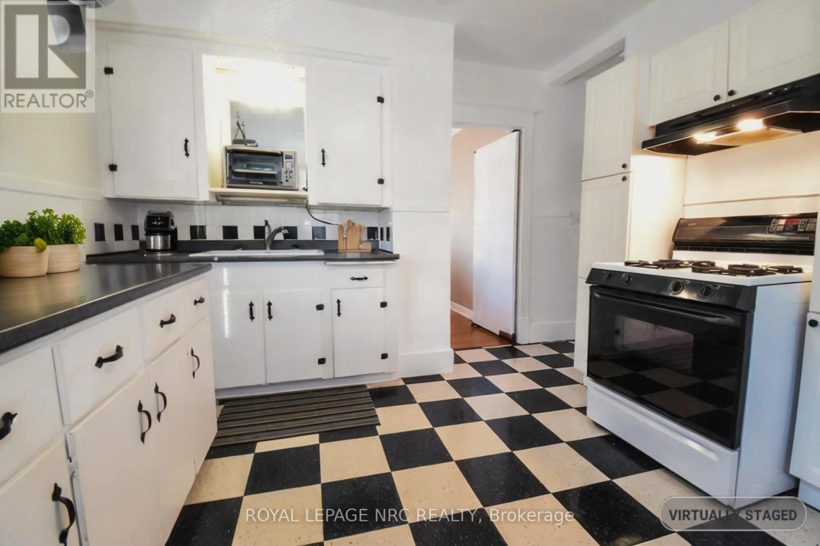 110 Eastchester Avenue, St. Catharines (E. Chester), Ontario  L2P 2Z1 - Photo 13 - X12015108