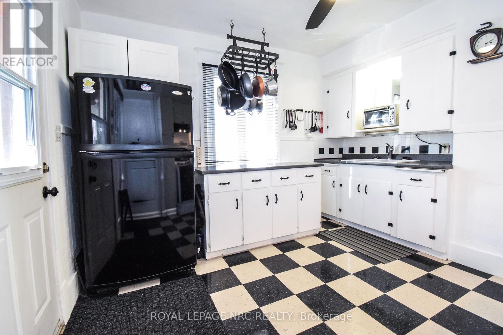 110 Eastchester Avenue, St. Catharines (E. Chester), Ontario  L2P 2Z1 - Photo 15 - X12015108