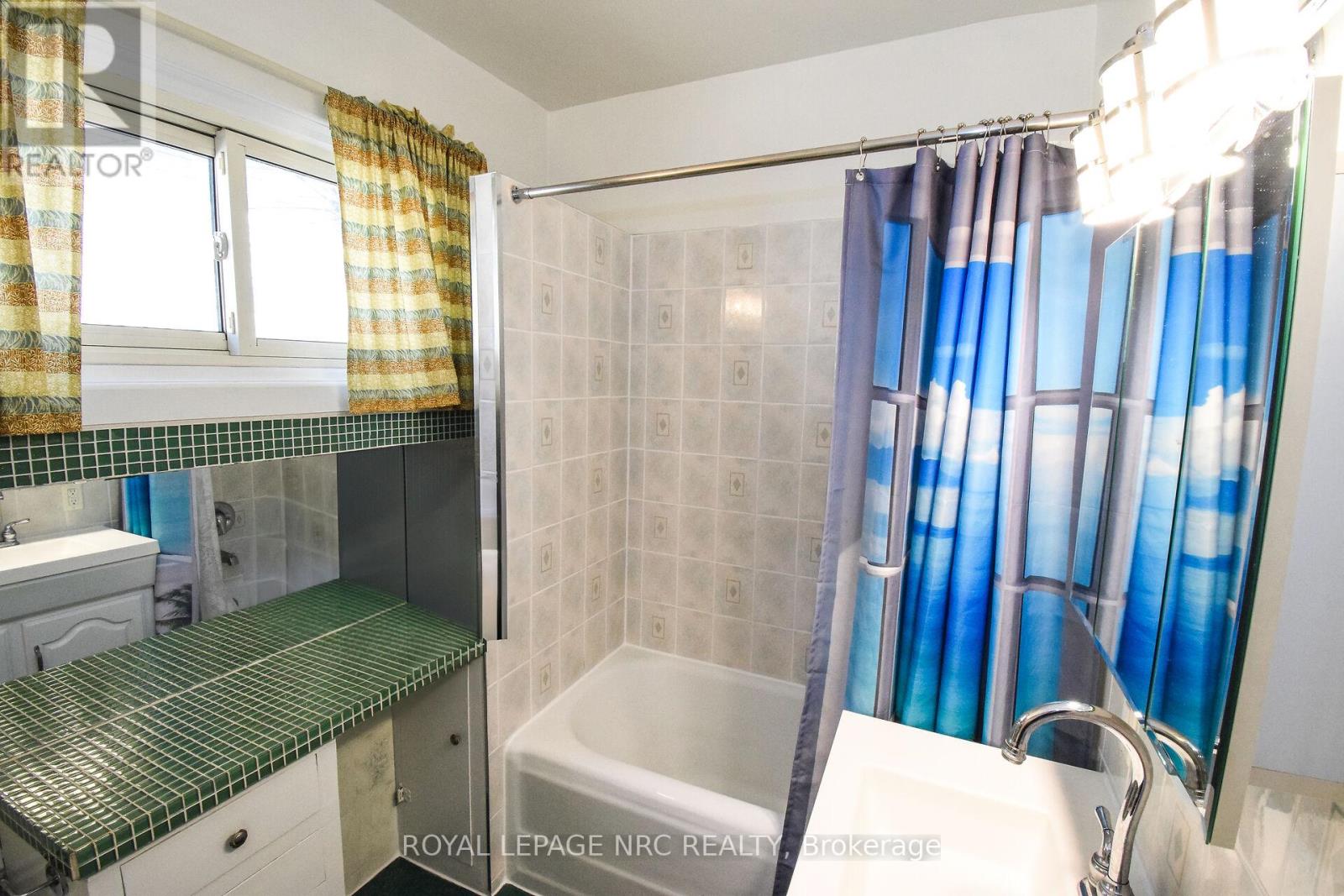 110 Eastchester Avenue, St. Catharines (E. Chester), Ontario  L2P 2Z1 - Photo 21 - X12015108
