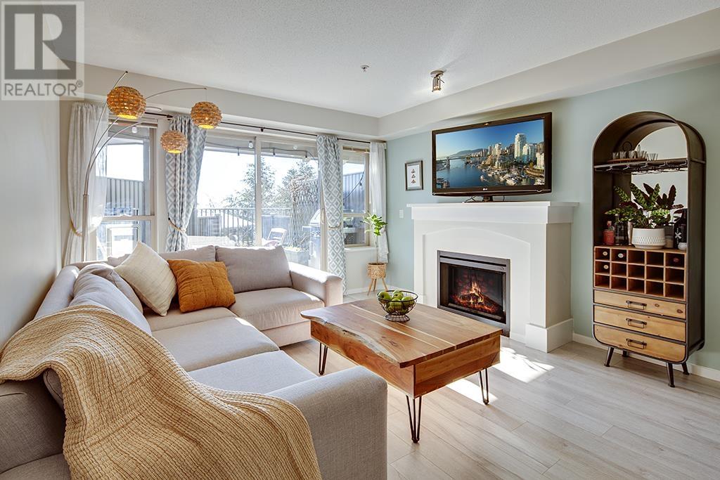 207 3110 Dayanee Springs Boulevard, Coquitlam, British Columbia  V3E 0B4 - Photo 1 - R2976865