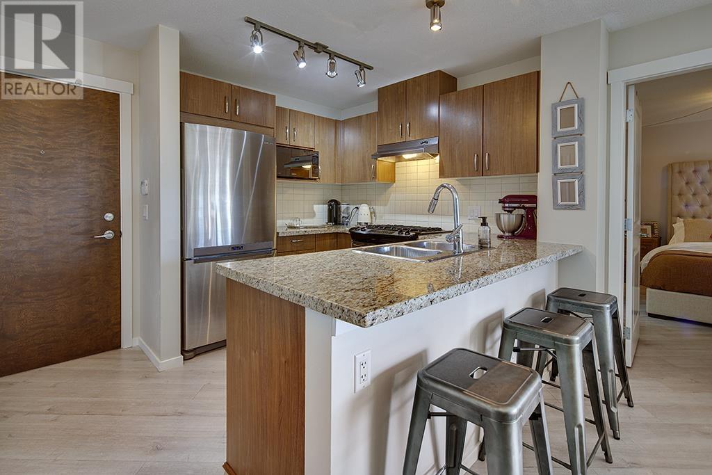 207 3110 Dayanee Springs Boulevard, Coquitlam, British Columbia  V3E 0B4 - Photo 2 - R2976865