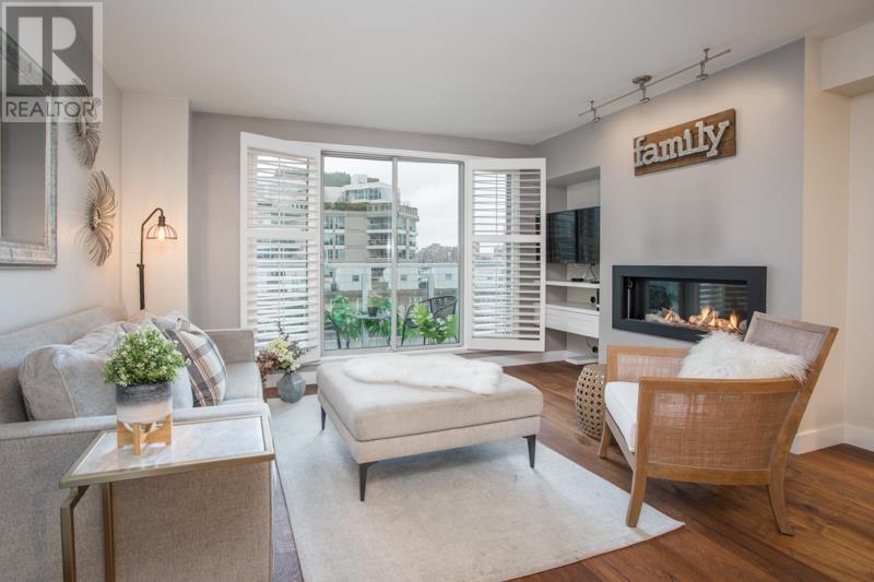 513 888 BEACH AVENUE, Vancouver