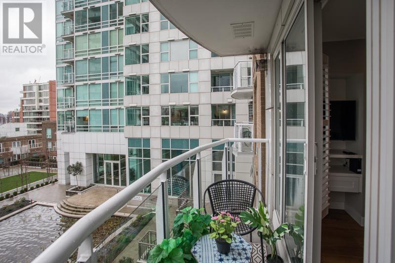 Listing Picture 14 of 28 : 513 888 BEACH AVENUE, Vancouver / 溫哥華 - 魯藝地產 Yvonne Lu Group - MLS Medallion Club Member