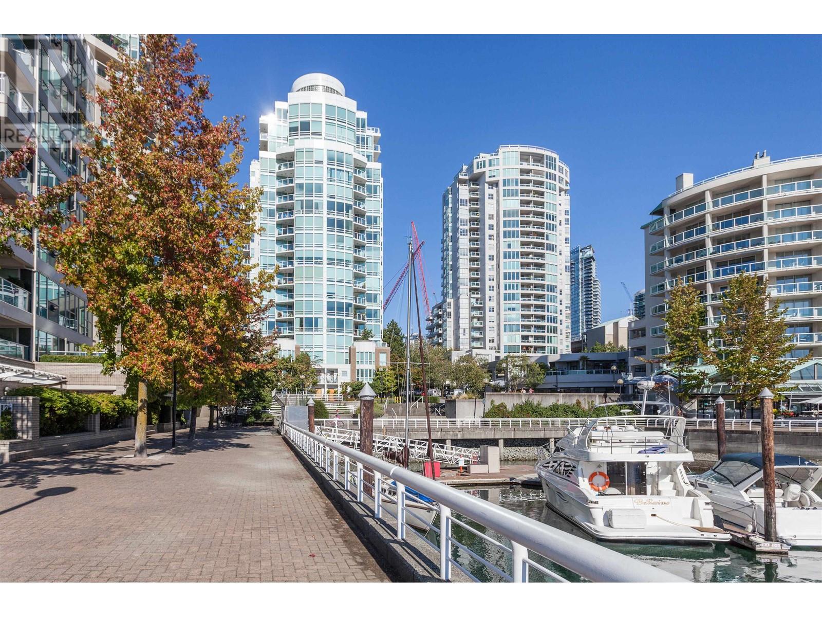 Listing Picture 24 of 28 : 513 888 BEACH AVENUE, Vancouver / 溫哥華 - 魯藝地產 Yvonne Lu Group - MLS Medallion Club Member