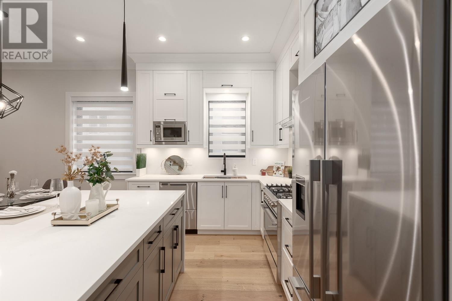 Listing Picture 9 of 26 : 1560 E 10TH AVENUE, Vancouver / 溫哥華 - 魯藝地產 Yvonne Lu Group - MLS Medallion Club Member