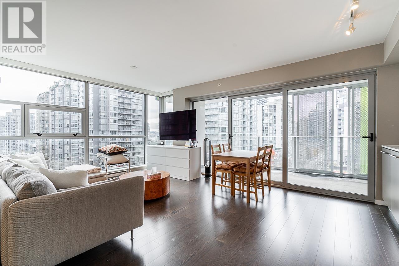 Listing Picture 4 of 31 : 1003 999 SEYMOUR STREET, Vancouver / 溫哥華 - 魯藝地產 Yvonne Lu Group - MLS Medallion Club Member