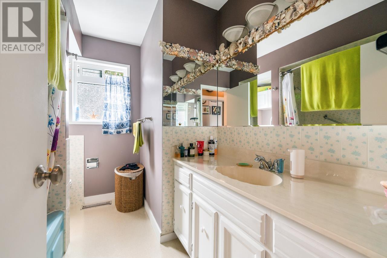 4372 Greta Street, Burnaby, British Columbia  V5J 1N8 - Photo 7 - R2976918