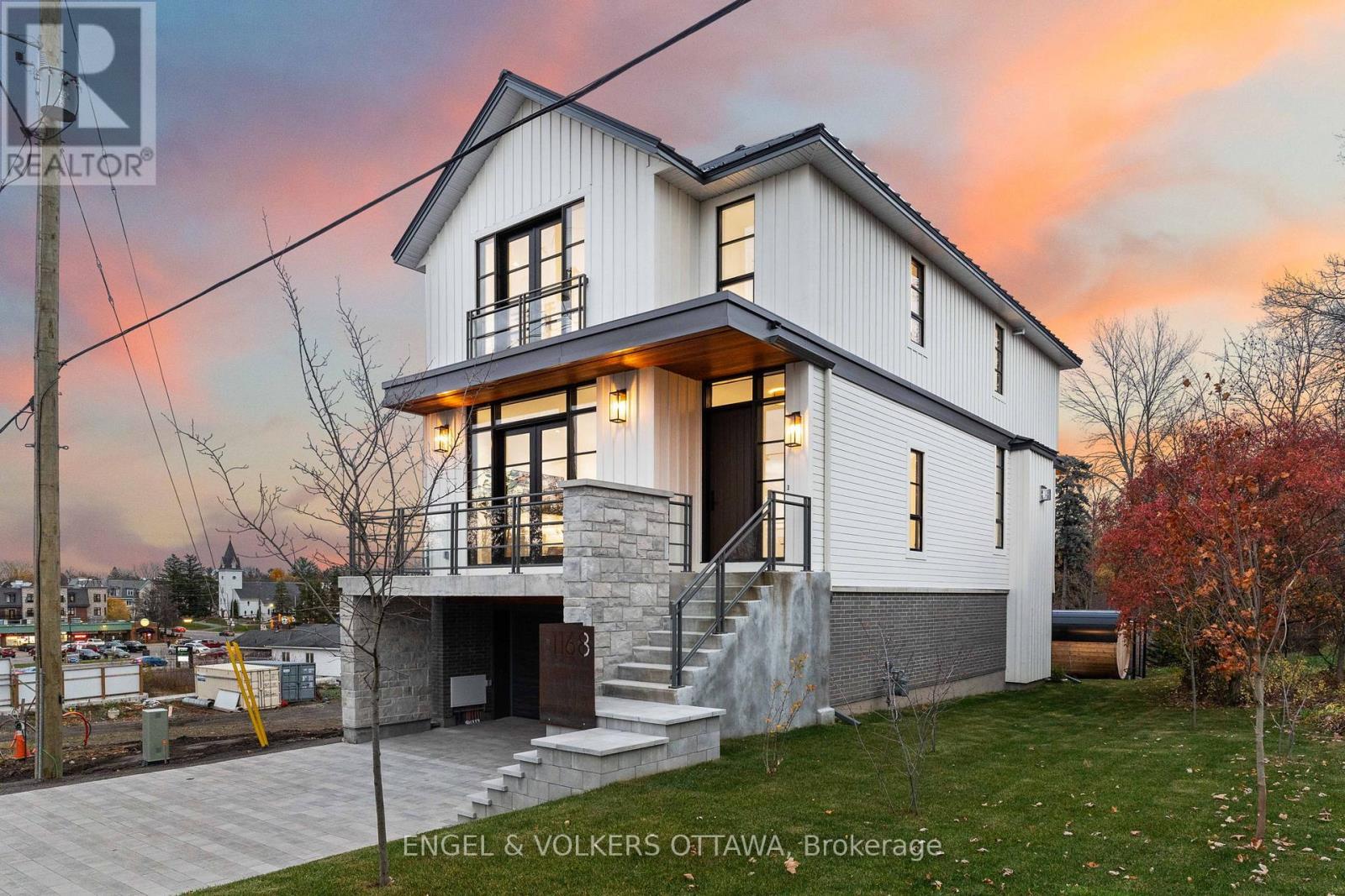 Property at 1168 HIGHCROFT DRIVE image 2