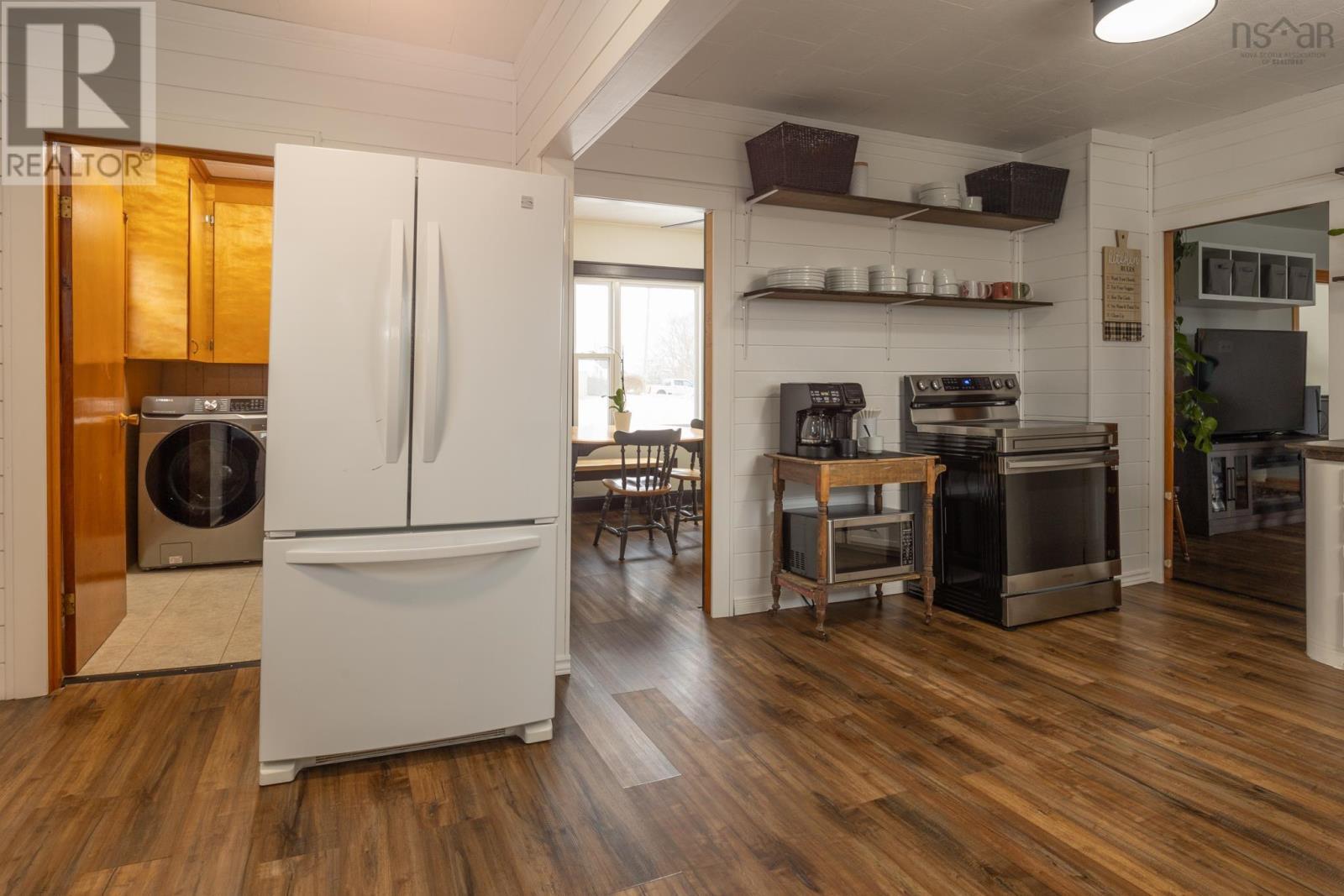 7 Cooks Road, Yarmouth, Nova Scotia  B5A 1N6 - Photo 7 - 202501291