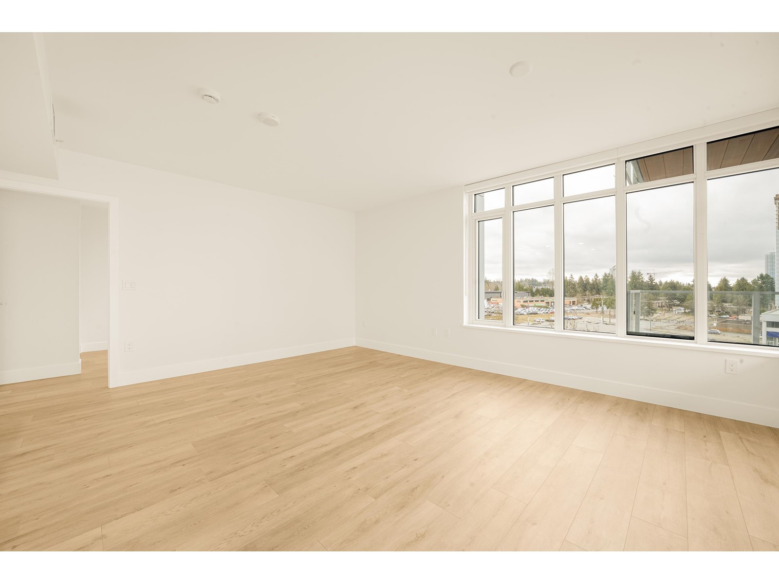404 10428 Whalley Boulevard, Surrey, British Columbia  V3T 1W6 - Photo 10 - R2975562