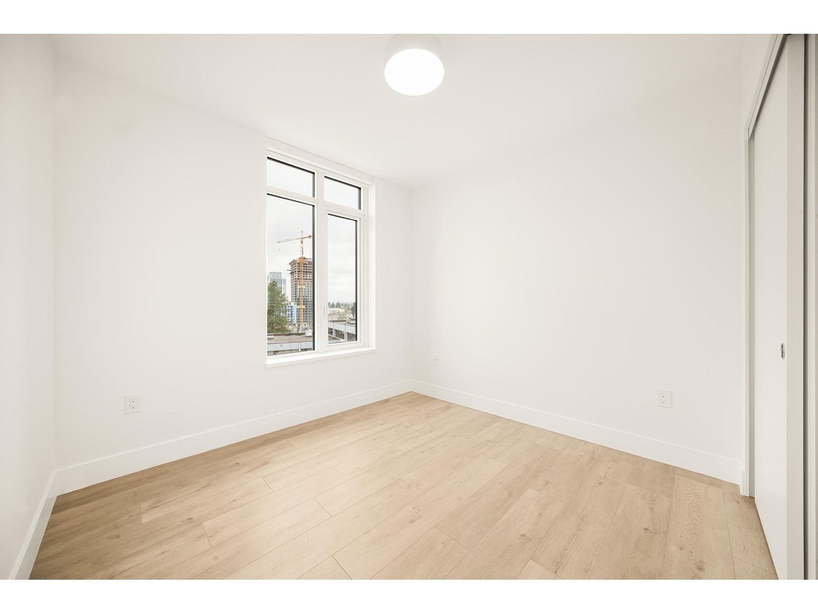 404 10428 Whalley Boulevard, Surrey, British Columbia  V3T 1W6 - Photo 14 - R2975562
