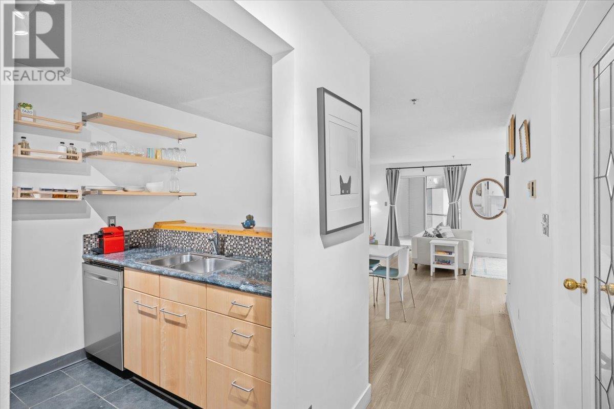 206 1465 Comox Street, Vancouver, British Columbia  V6G 1N9 - Photo 4 - R2976820