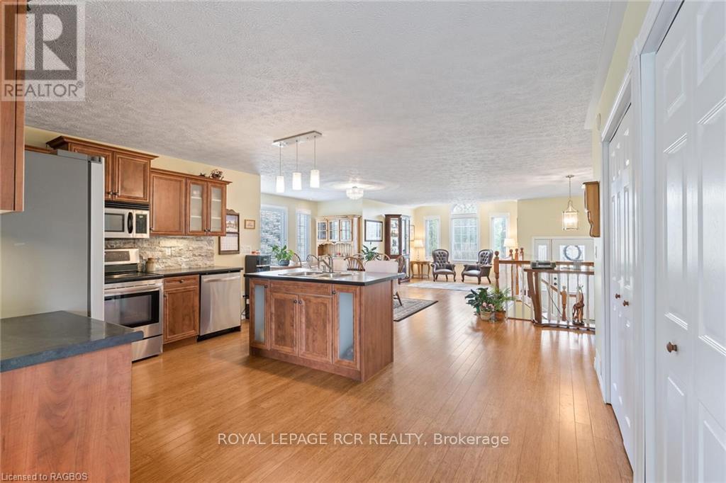 414 4th Street S, Hanover, Ontario  N4N 3V1 - Photo 12 - X11880015