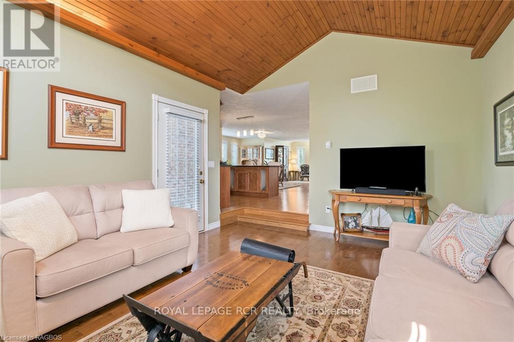 414 4th Street S, Hanover, Ontario  N4N 3V1 - Photo 16 - X11880015