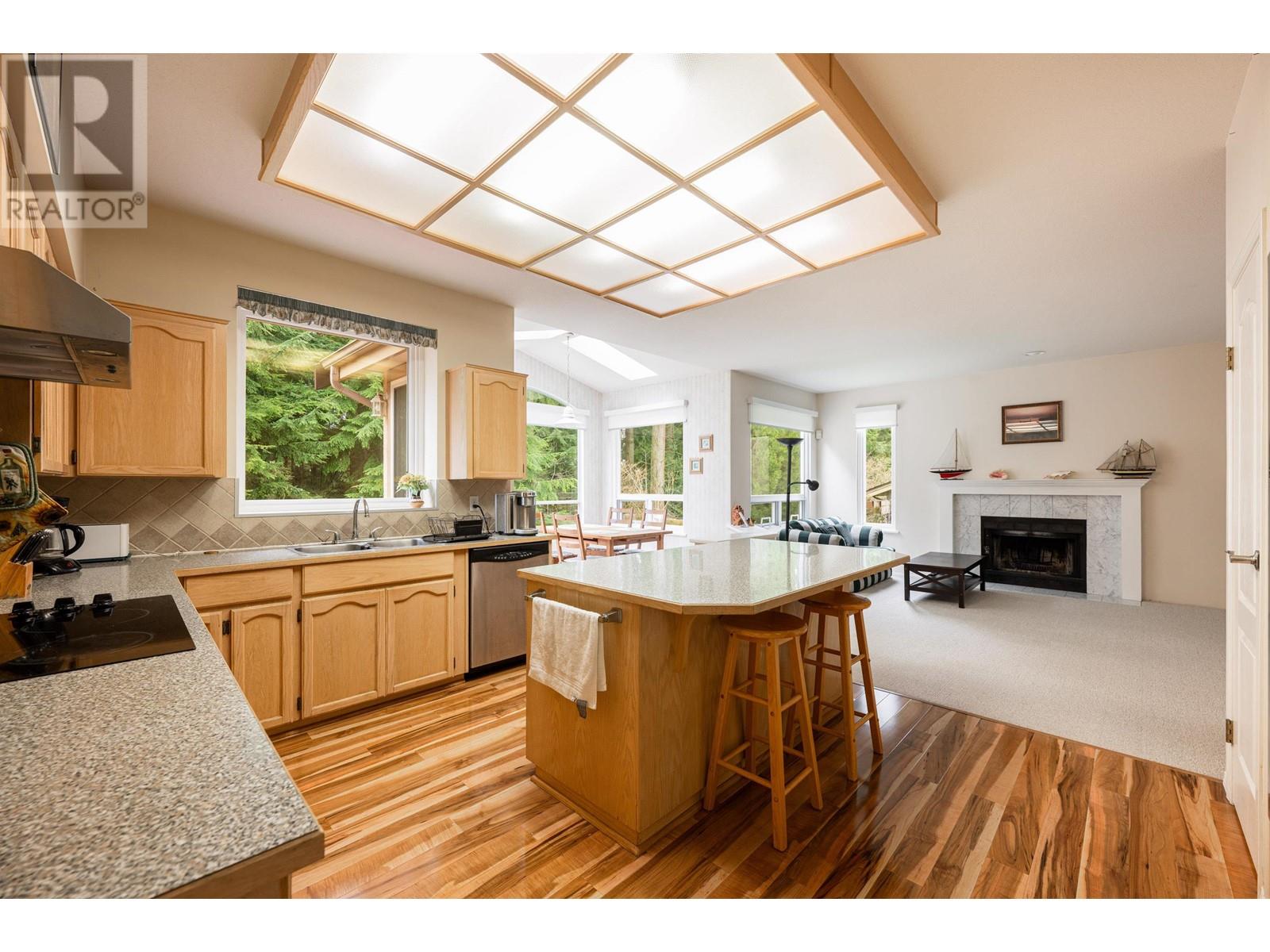 2936 Waterford Place, Coquitlam, British Columbia  V3E 2S9 - Photo 10 - R2976112