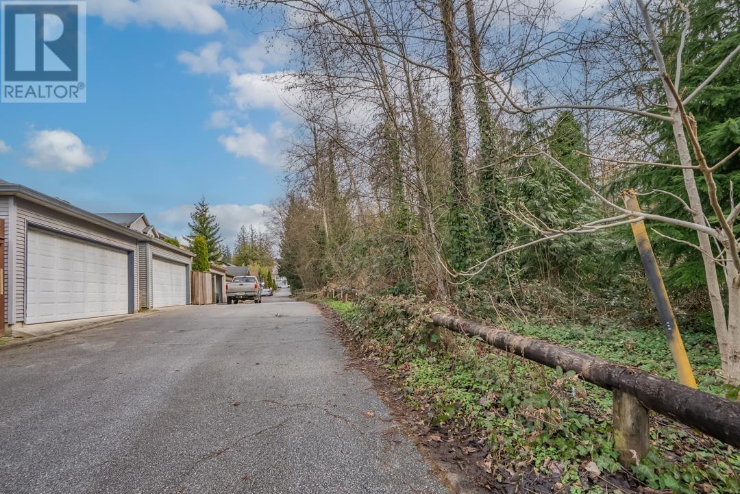 24326 101a Avenue, Maple Ridge, British Columbia  V2W 0A7 - Photo 34 - R2976546