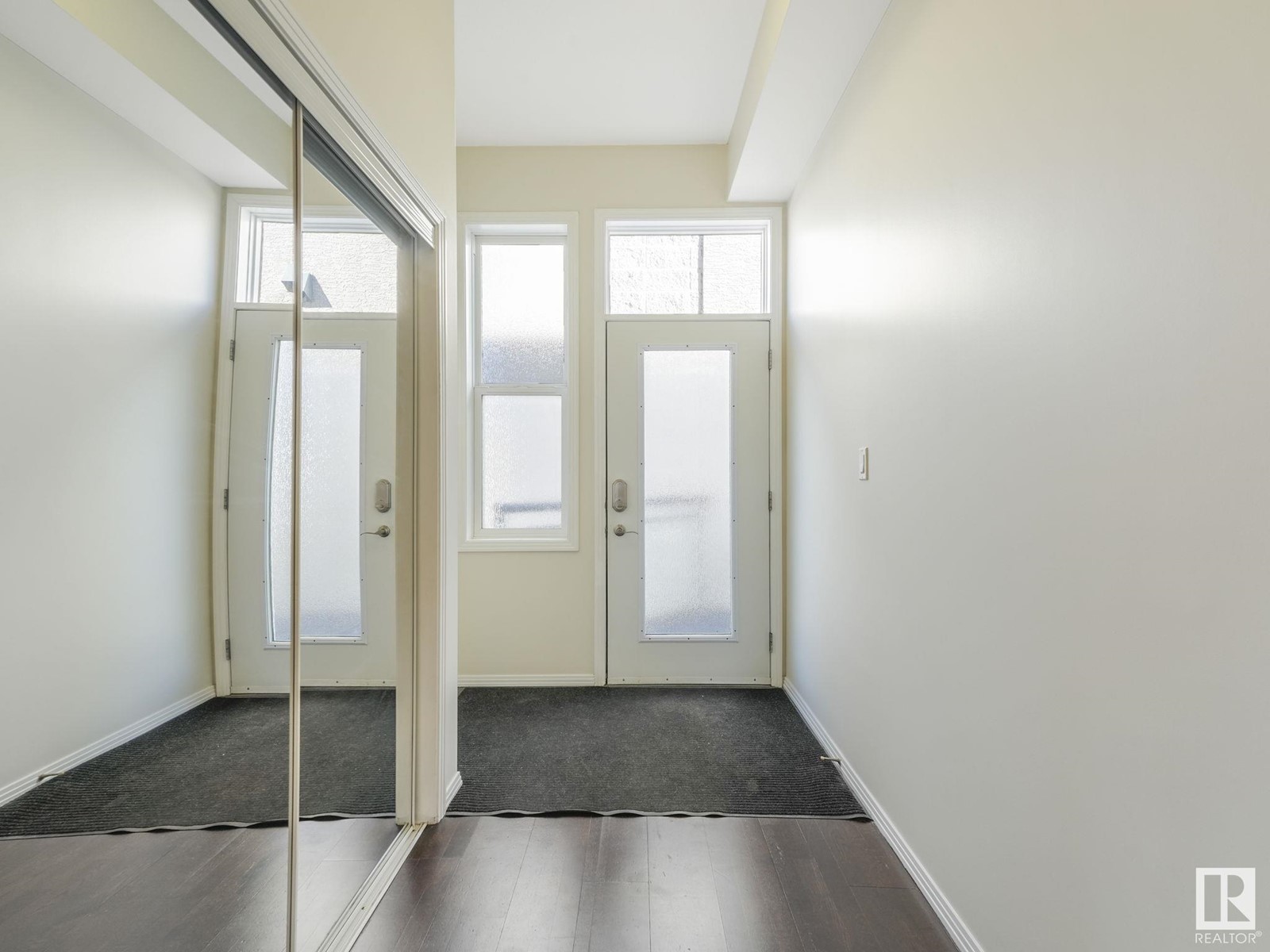 Property at #716 10503 98 AV NW image 4