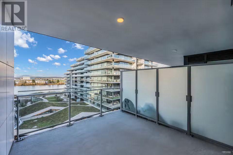 Listing Picture 12 of 13 : 801 6855 PEARSON WAY, Richmond / 烈治文 - 魯藝地產 Yvonne Lu Group - MLS Medallion Club Member