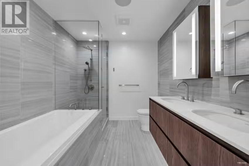 Listing Picture 11 of 13 : 801 6855 PEARSON WAY, Richmond / 烈治文 - 魯藝地產 Yvonne Lu Group - MLS Medallion Club Member