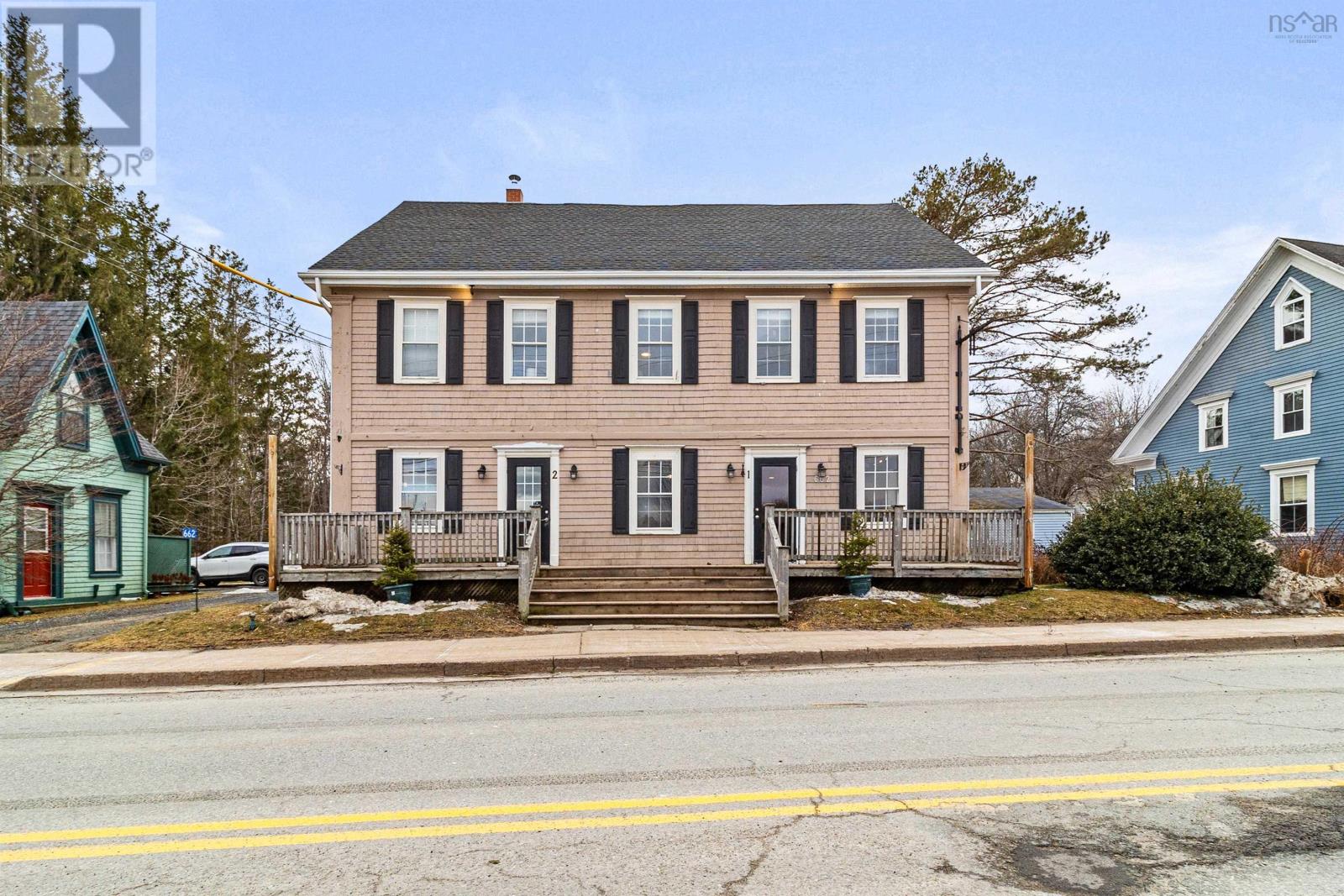 662 Main Street, Mahone Bay, Nova Scotia  B0J 2E0 - Photo 2 - 202504682