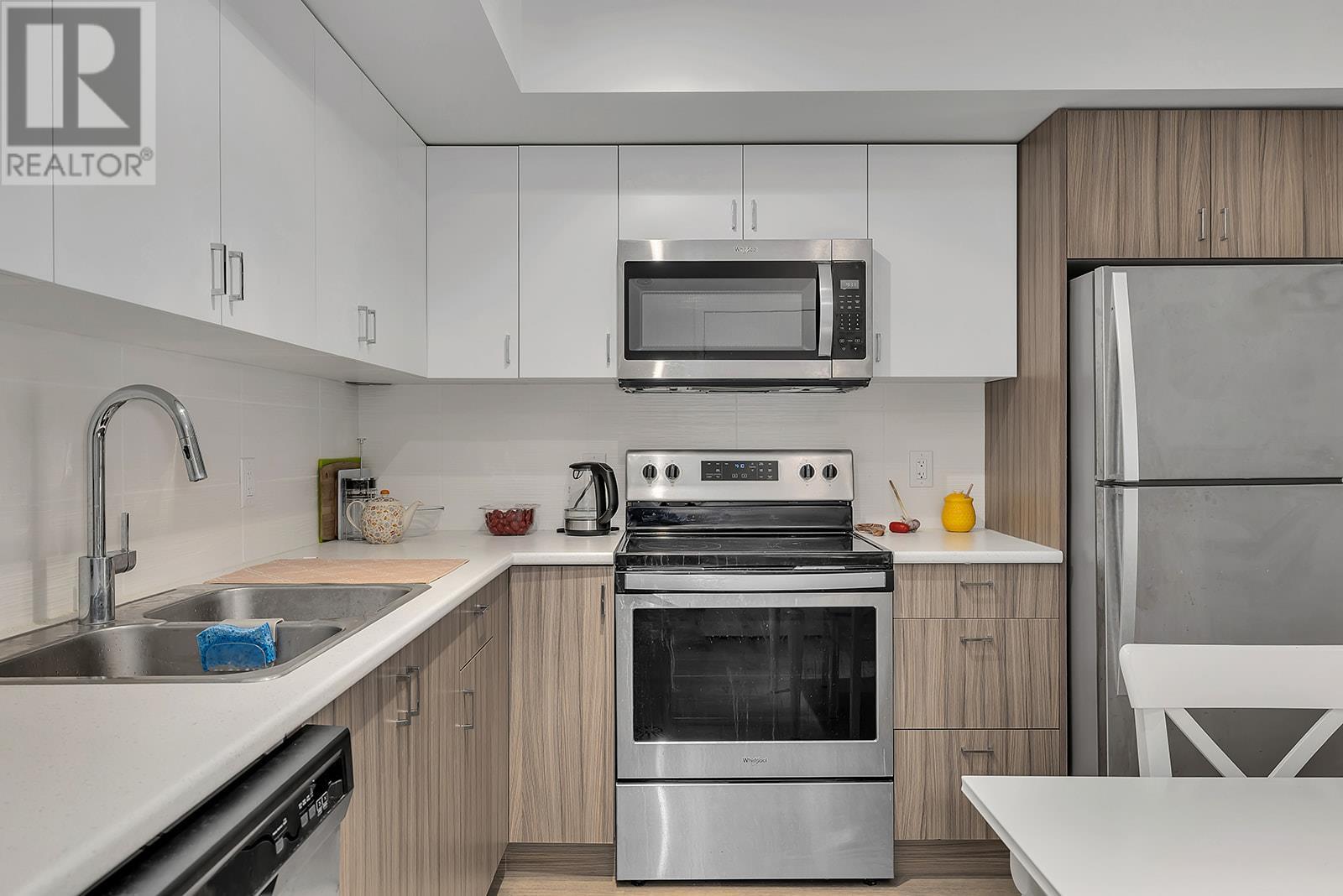 Property at 655 Academy Way Unit# PH12 image 4
