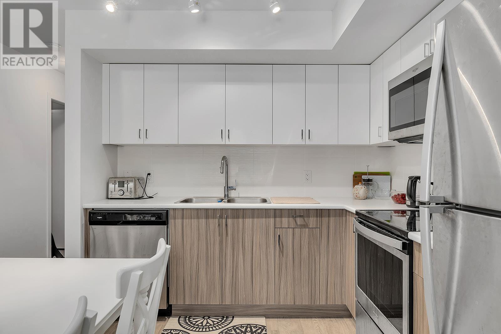 Property at 655 Academy Way Unit# PH12 image 5