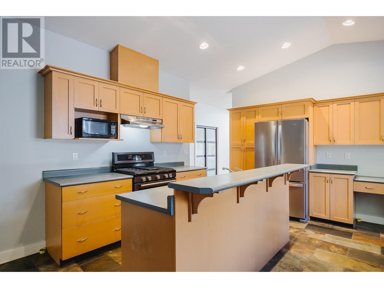 Property at 21067 STONEHOUSE AVENUE image 4