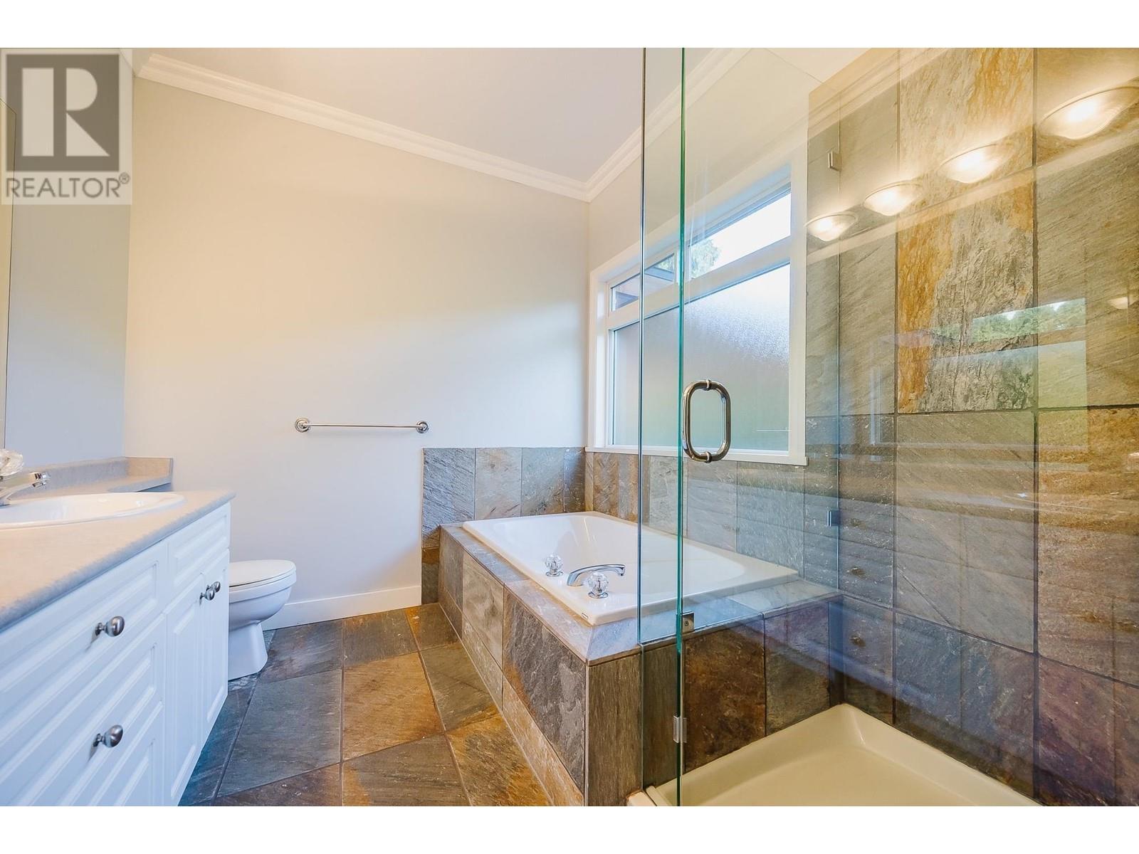 21067 Stonehouse Avenue, Maple Ridge, British Columbia  V2X 8C4 - Photo 16 - R2973018