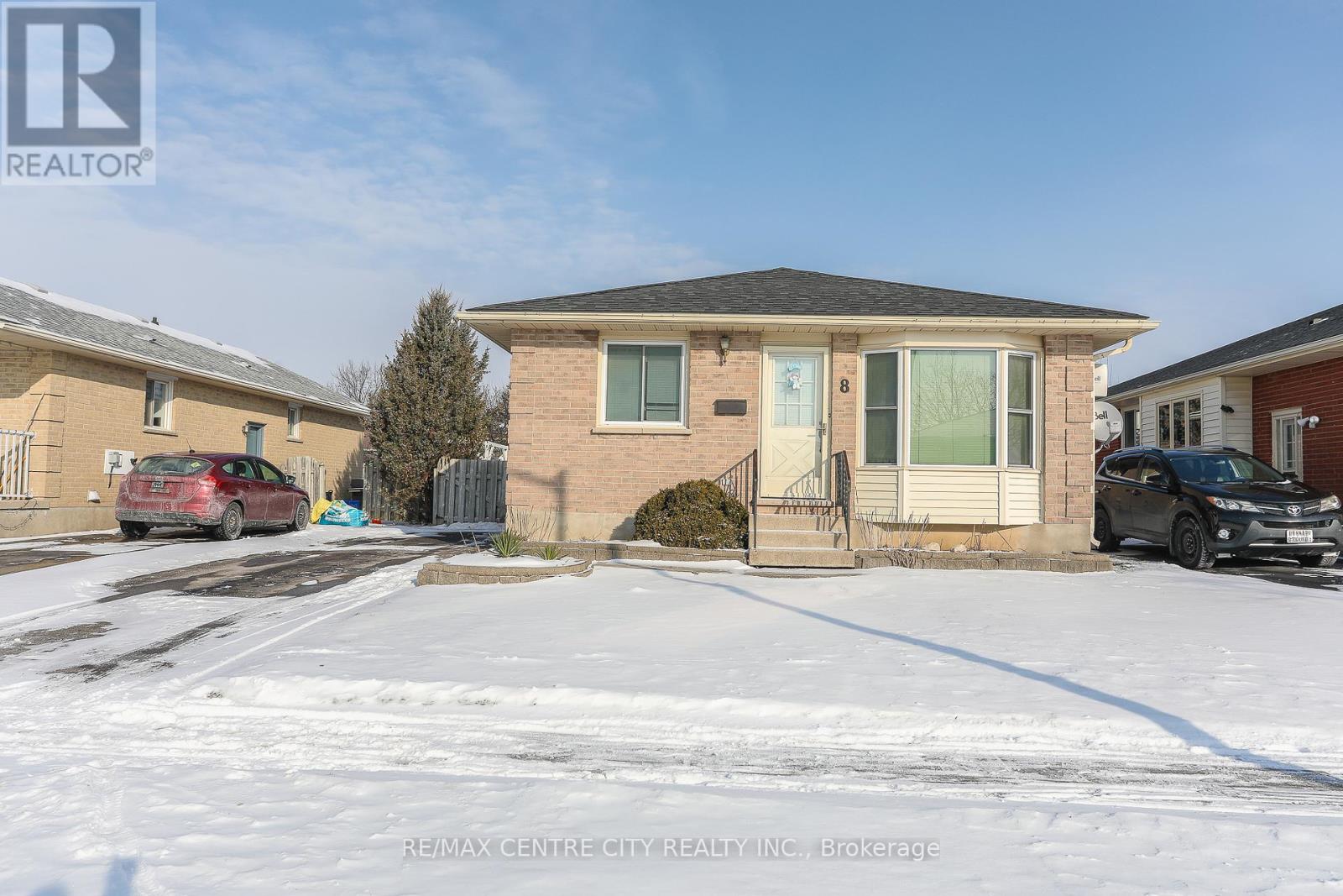 8 Rickwood Place