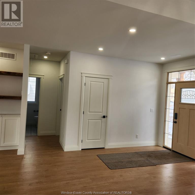 Property at 86 Princess STREET South image 4