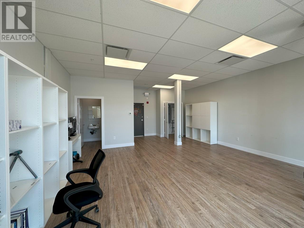 Listing Picture 8 of 11 : 5377 LANE STREET, Burnaby / 本拿比 - 魯藝地產 Yvonne Lu Group - MLS Medallion Club Member
