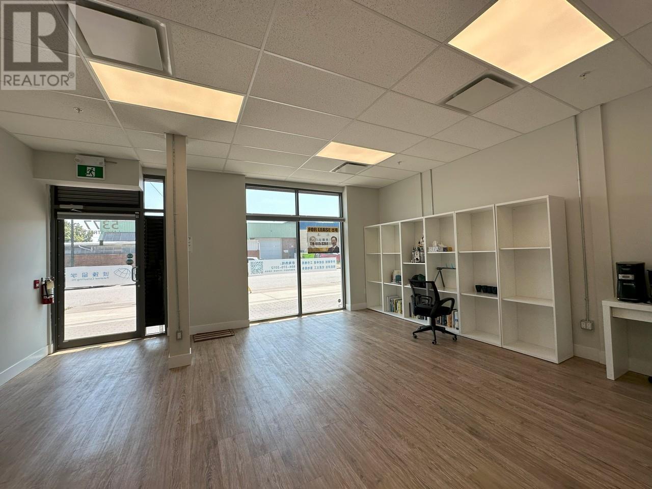 Listing Picture 9 of 11 : 5377 LANE STREET, Burnaby / 本拿比 - 魯藝地產 Yvonne Lu Group - MLS Medallion Club Member