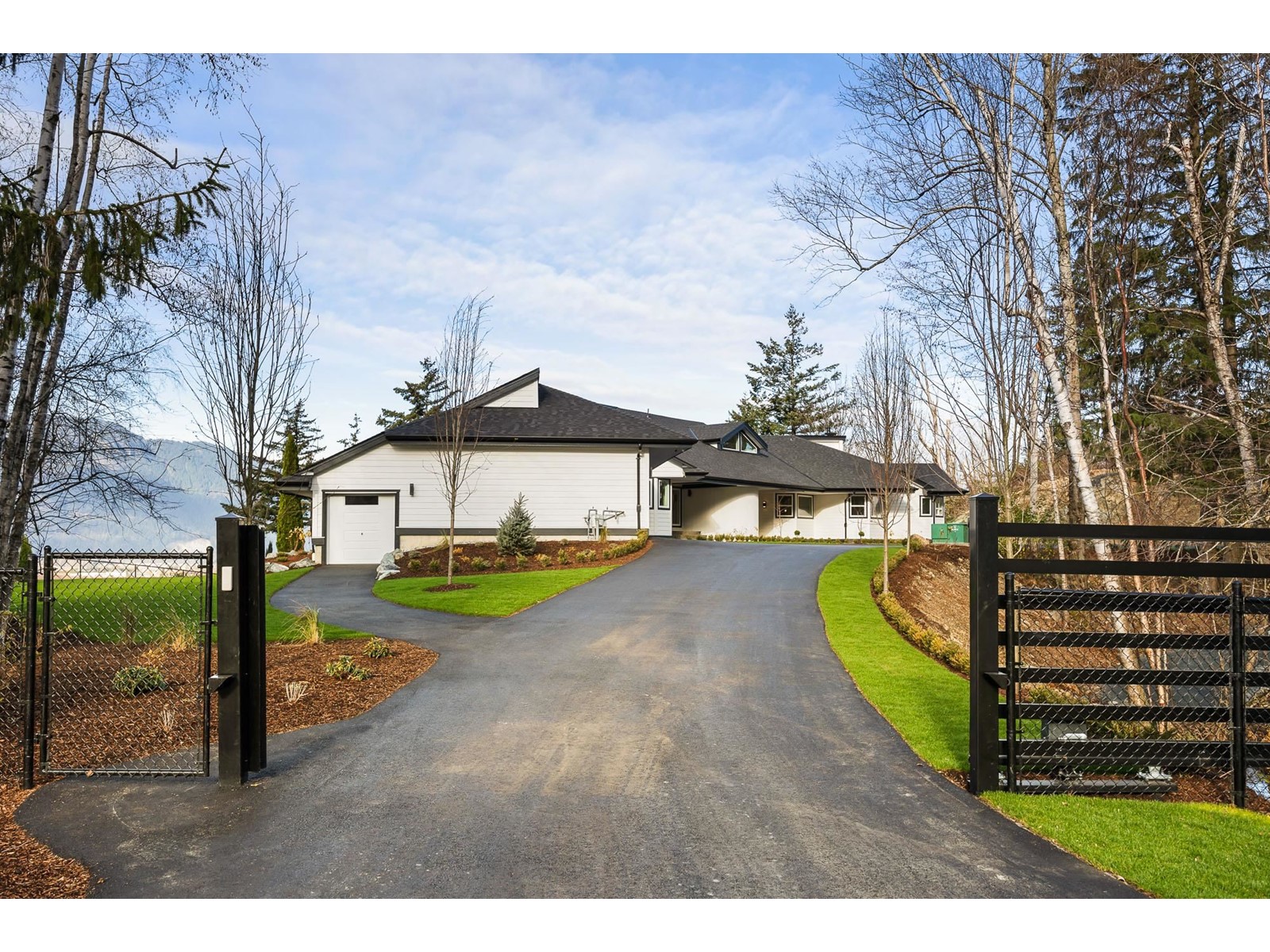 41965 Nikada Drive, Majuba Hill, Chilliwack, British Columbia  V2R 5H2 - Photo 9 - R2976041