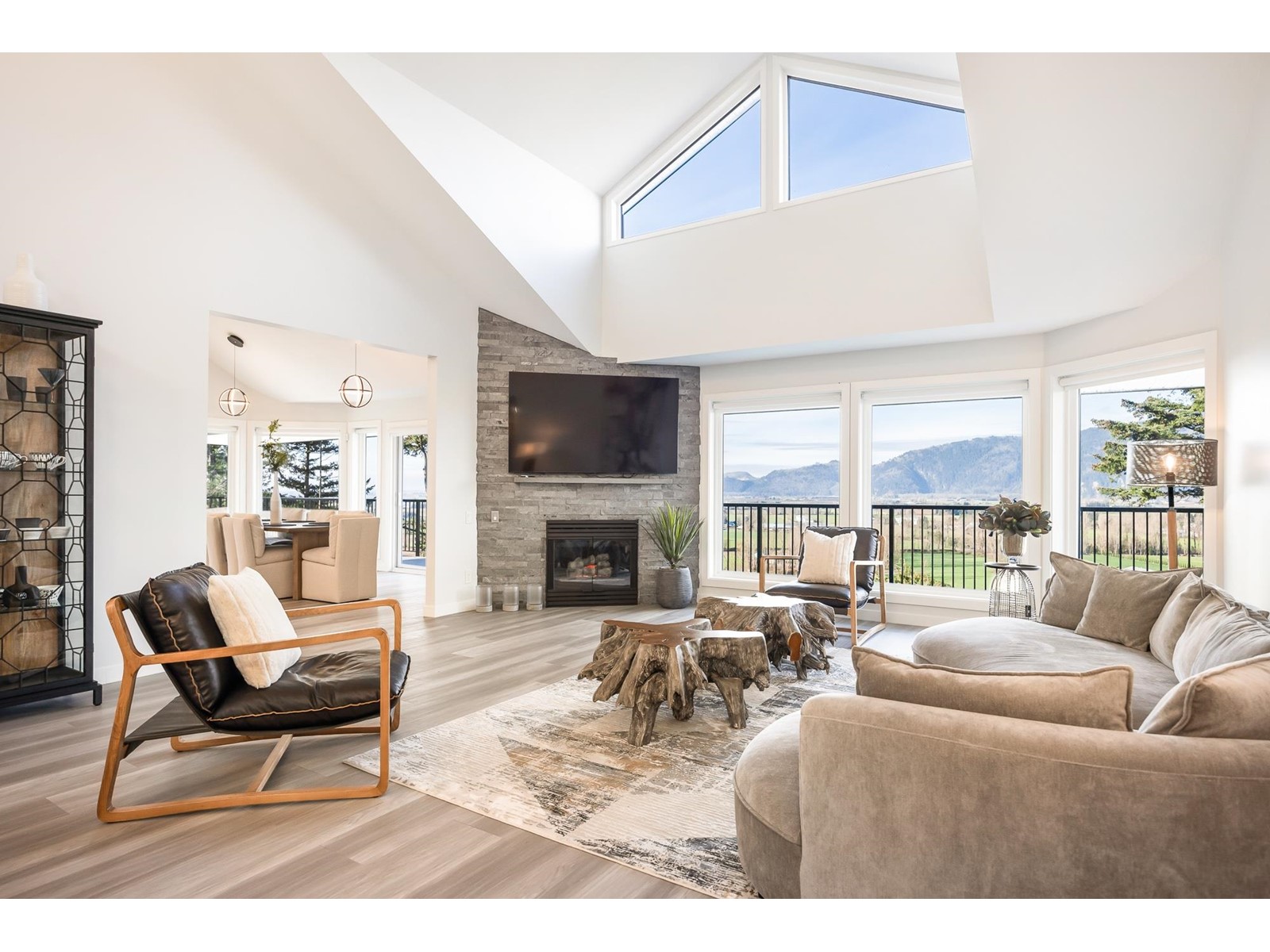 41965 Nikada Drive, Majuba Hill, Chilliwack, British Columbia  V2R 5H2 - Photo 17 - R2976041
