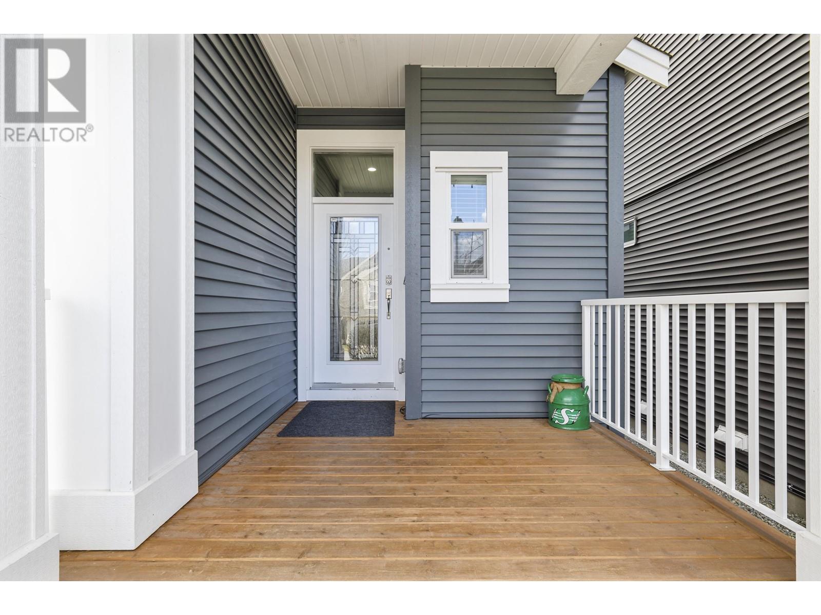 10468 Mceachern Street, Maple Ridge, British Columbia  V2W 0H8 - Photo 2 - R2976339