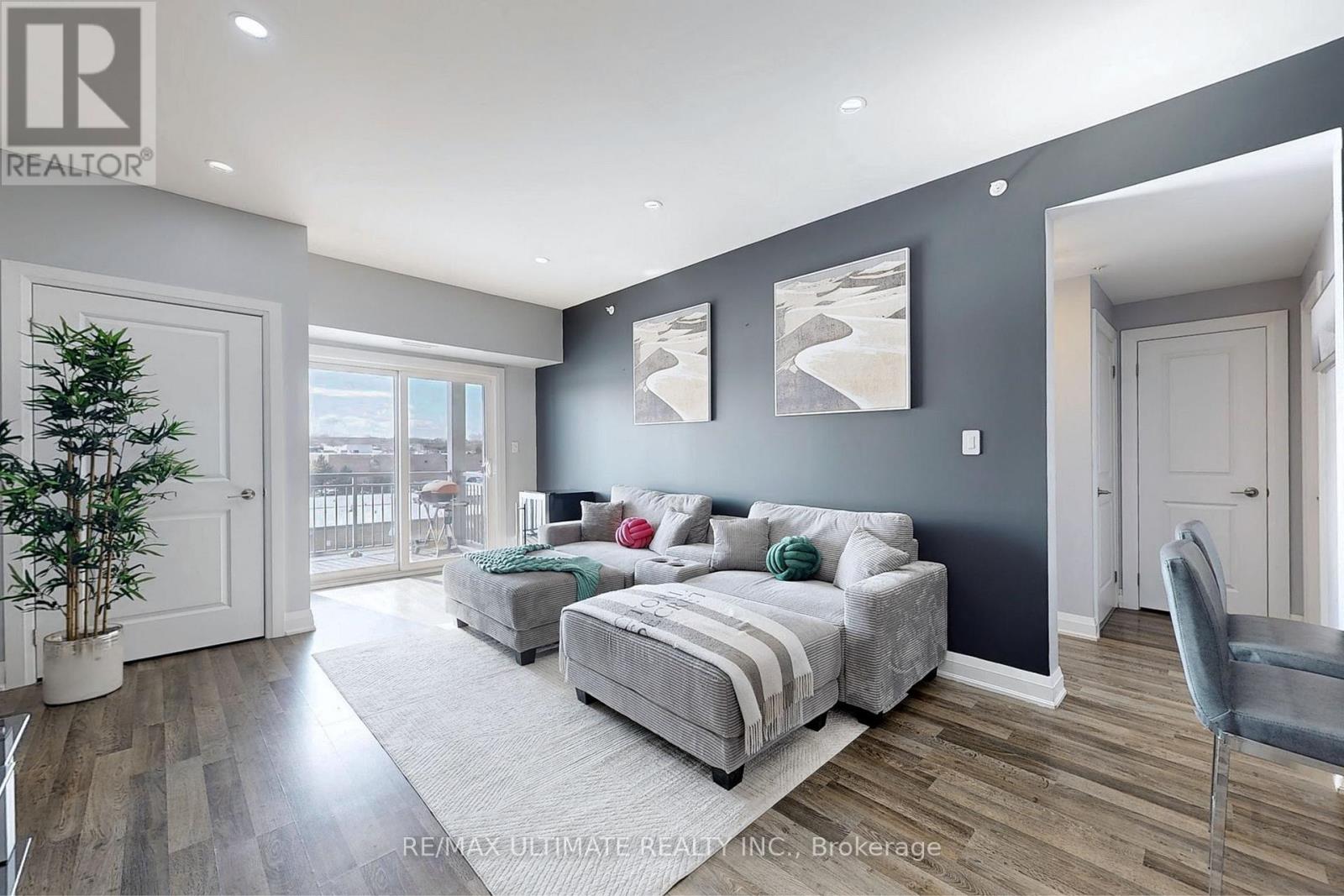 Property at 406 - 299 CUNDLES ROAD E image 5