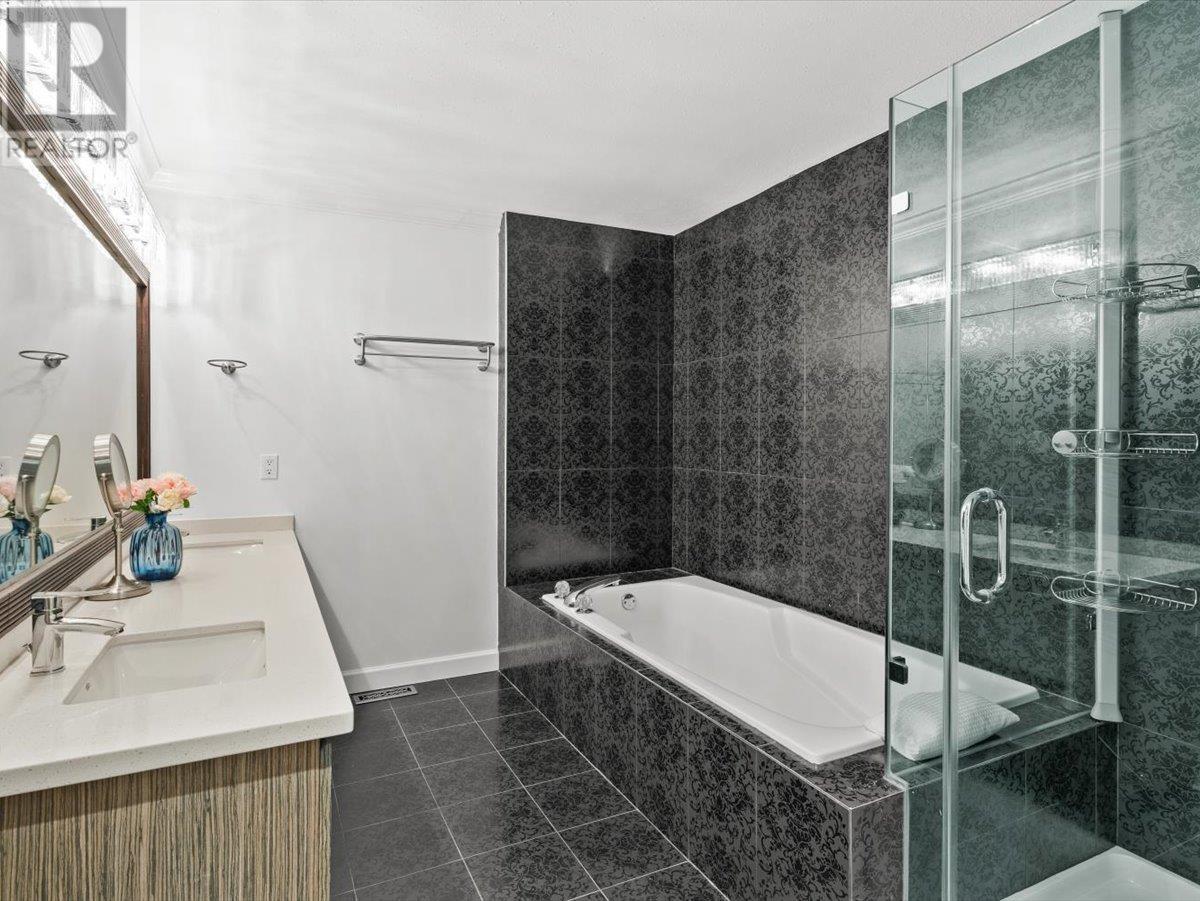 62 Shoreline Circle, Port Moody, British Columbia  V3N 0H2 - Photo 13 - R2976175