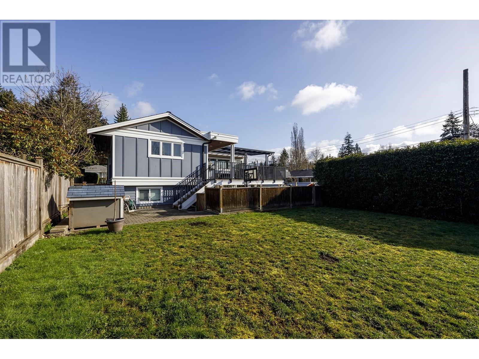 887 E 17th Street, North Vancouver, British Columbia  V7L 2X2 - Photo 3 - R2966557