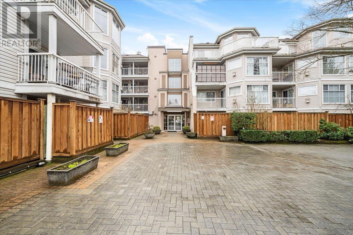 215 2678 Dixon Street, Port Coquitlam, British Columbia  V3C 6L7 - Photo 2 - R2976971