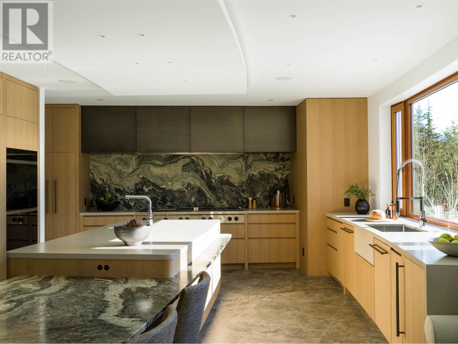 5476 Stonebridge Place, Whistler, British Columbia  V0N 1B5 - Photo 8 - R2976742