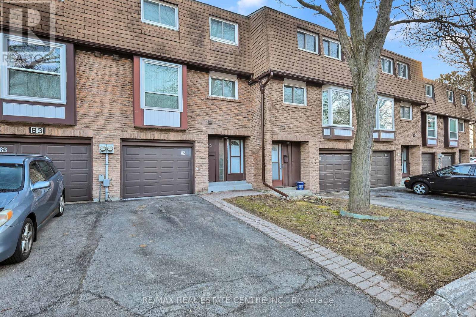 Property at 82 - 222 PEARSON STREET image 2
