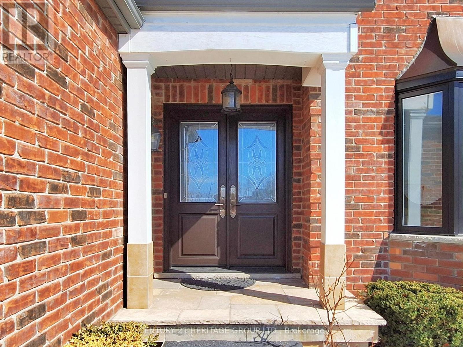 Property at 896 BOOTH AVENUE image 3