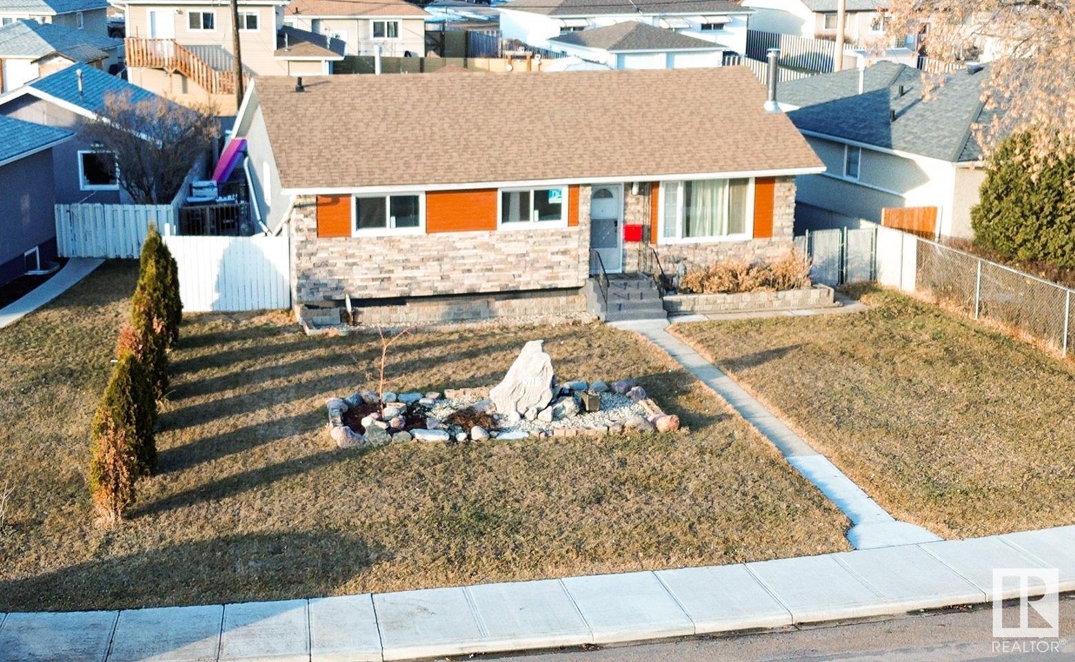 9112 129b Av Nw, Edmonton, Alberta  T5E 0P5 - Photo 4 - E4425275