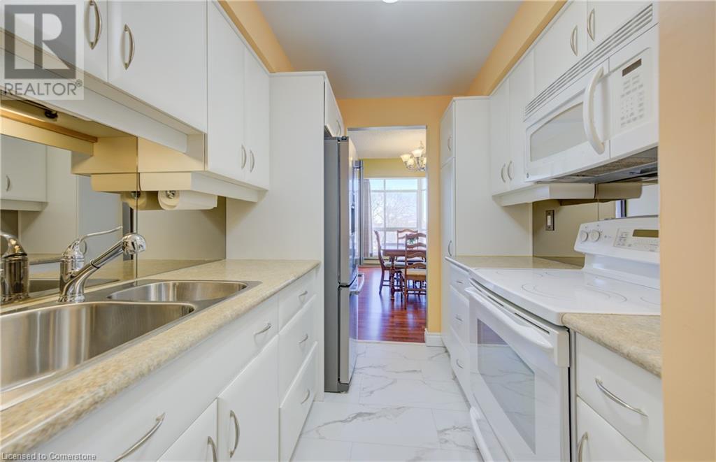 Property at 1414 E KING Street E Unit# 307 image 4