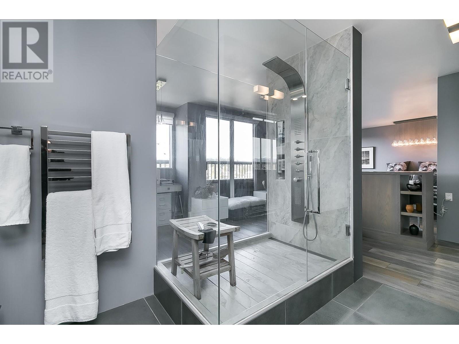 1702 320 Royal Avenue, New Westminster, British Columbia  V3L 5C6 - Photo 25 - R2976579