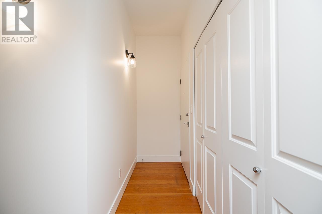 Listing Picture 7 of 34 : 401 8988 HUDSON STREET, Vancouver / 溫哥華 - 魯藝地產 Yvonne Lu Group - MLS Medallion Club Member