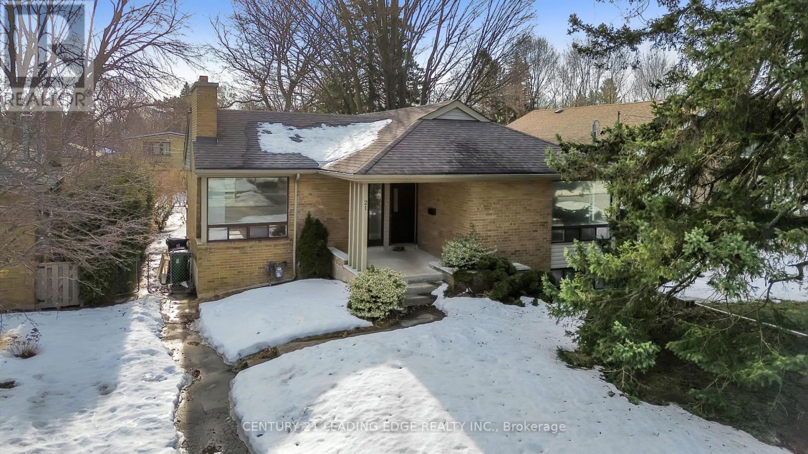 Property at 21 ROSSANDER COURT image 2