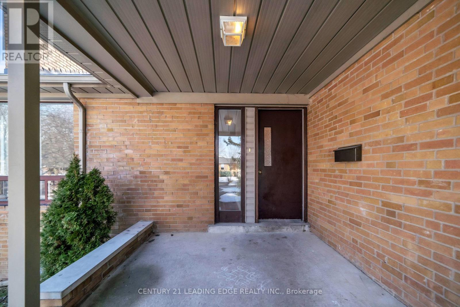 Property at 21 ROSSANDER COURT image 5